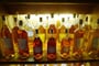 Francie - Cognac -jako drahokamy září v protisvětle staré koňaky (foto P.Michal)