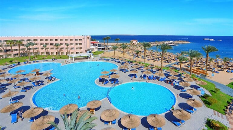 Hotel Beach Albatros Resort - Hurghada: fotografie vybavení exteriérů a interiérů ubytování.