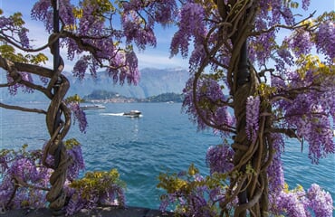 Itálie - Rozkvetlá Italská Jezera