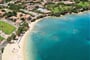 Letecký pohled na resort, Cannigione, Sardinie