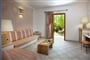 Obývací pokoj v pokoji Suite, Badesi, Sardinie
