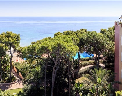 Hotelová budova, Santa Margherita di Pula, Sardinie