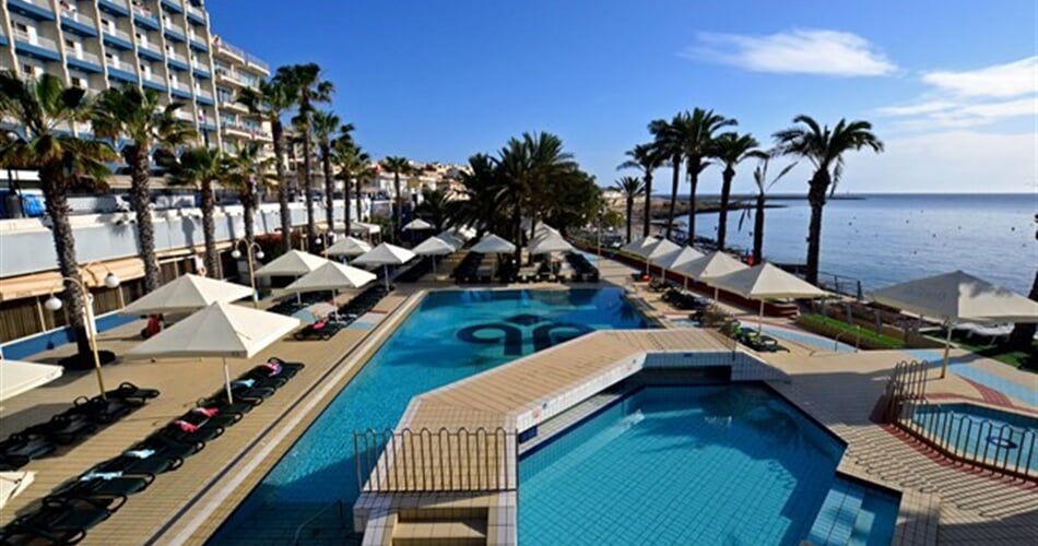 Hotel Qawra Palace - venkovní bazén2