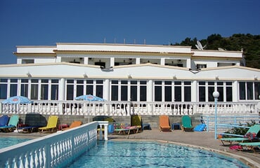 Agios Georgios - Hotel Belle Helene