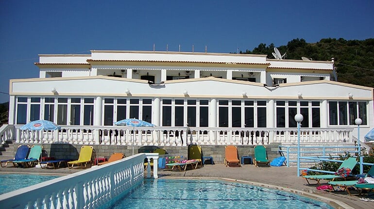 Hotel Belle Helene: fotografie vybavení exteriérů a interiérů ubytování.
