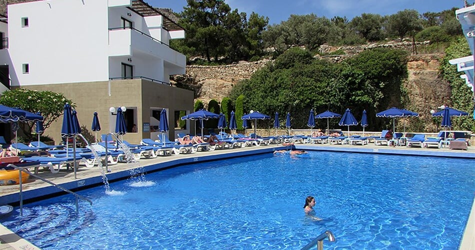 Aparthotel Pefkos Beach: fotografie vybavení exteriérů a interiérů ubytování.