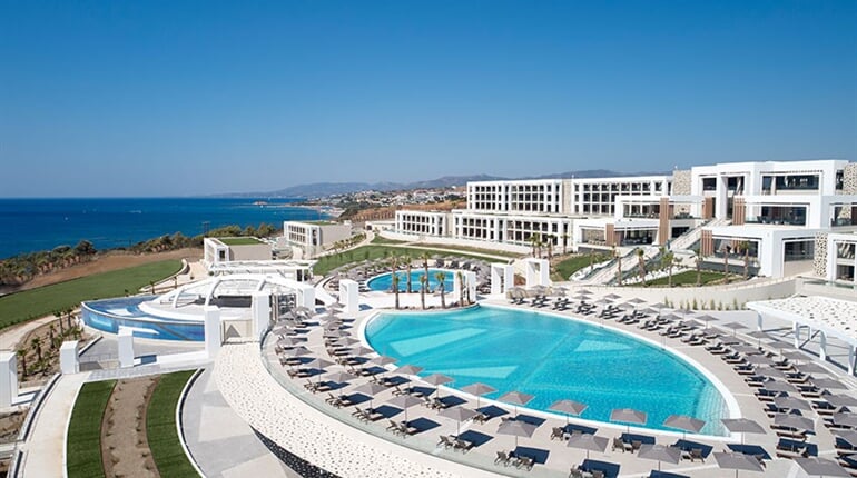 Hotel Mayia Exclusive Resort & Spa: fotografie vybavení exteriérů a interiérů ubytování.