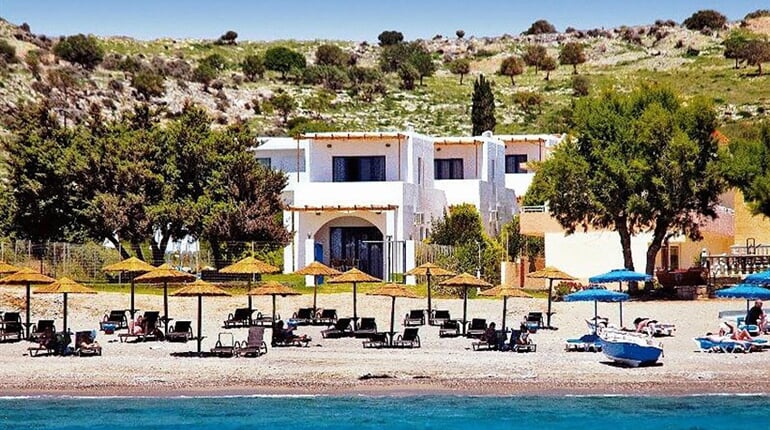 Apartmánový dům Katikies: fotografie vybavení exteriérů a interiérů ubytování.