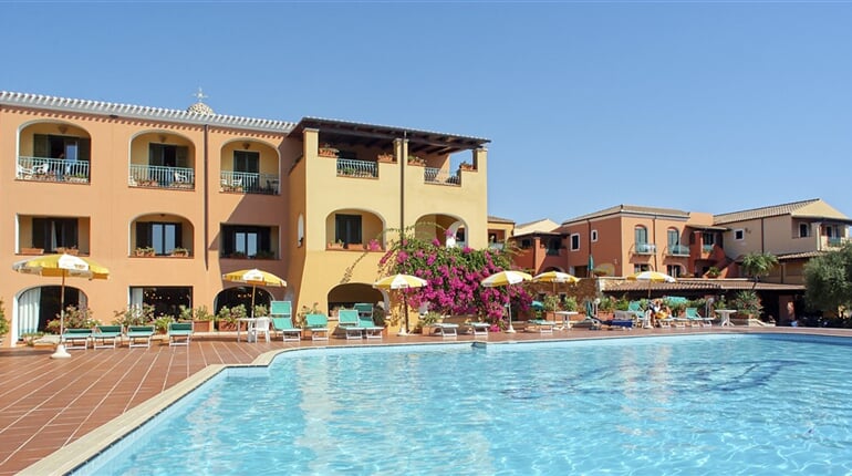 Bazén, Cala Liberotto, Sardinie