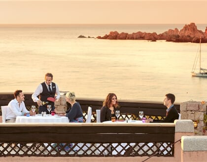 Restaurace IL TRAMONTO, Isola Rossa, Sardinie