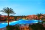 Hotel Jaz Makadi Oasis Resort: fotografie vybavení exteriérů a interiérů ubytování.
