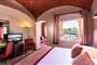 Hotel Jaz Makadi Oasis Resort: fotografie vybavení exteriérů a interiérů ubytování.