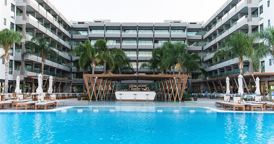 Hotel Alimounda Mare: fotografie vybavení exteriérů a interiérů ubytování.