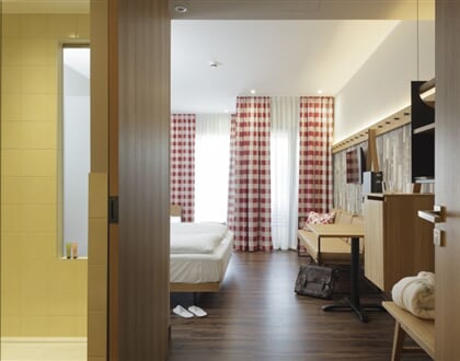 115 Premium three beds