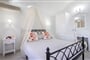 Hotel Zephyros - Santorini: fotografie vybavení exteriérů a interiérů ubytování.