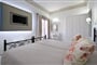 Hotel Zephyros - Santorini: fotografie vybavení exteriérů a interiérů ubytování.
