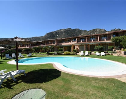 Exteriér s bazénem, Villasimius, Sardinie