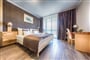 160 room 027
