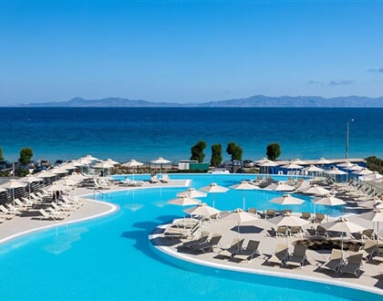 10-new-pool-panoramic