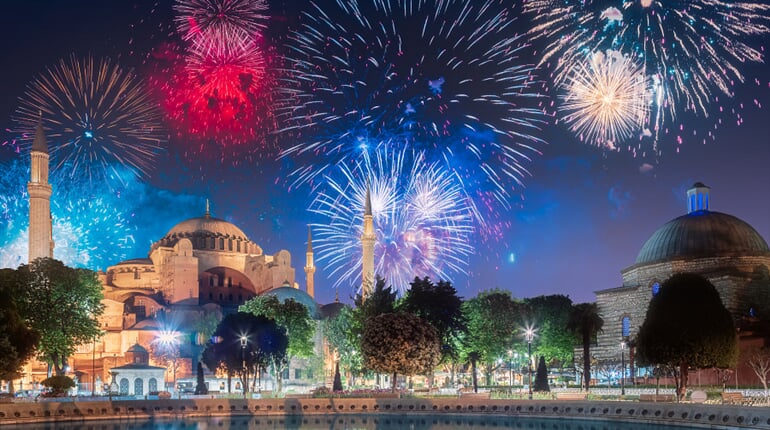 Foto - To nejlepší z Istanbulu + SILVESTR (letecky z Prahy)