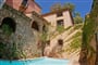 Vstup do hotelu, Arbatax, Sardinie