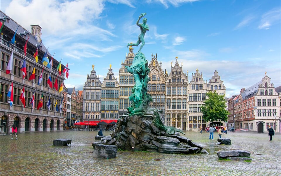 ANTVERPY_shutterstock_1006160776