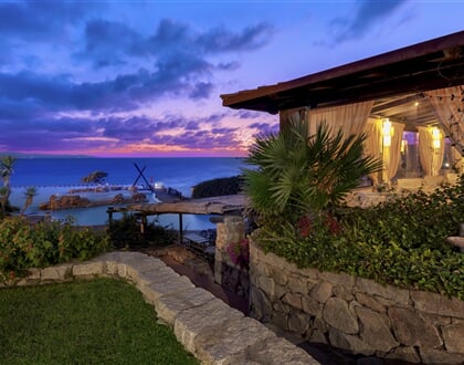 Noční výhled na moře, Capo Testa - Santa Teresa, Sardinie