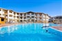 Hotelová budova s bazénem, Siniscola, Sardinie