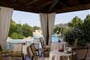Bar u bazénu, Golfo di Cugnana, Costa Smeralda, Sardinie