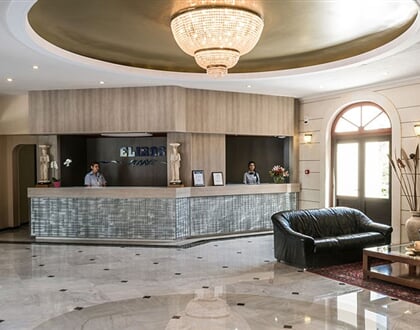 Hotel Eliros Mare: fotografie vybavení exteriérů a interiérů ubytování.
