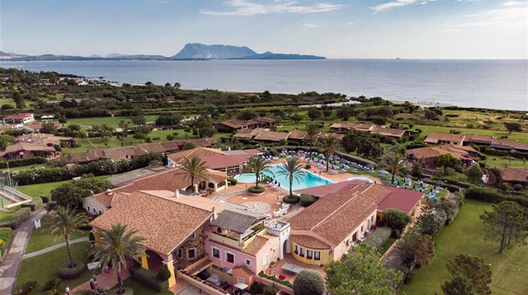 Letecký pohled, San Teodoro, Sardinie, Itálie