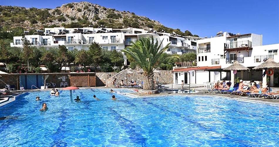 Hotel Semiramis Village: fotografie vybavení exteriérů a interiérů ubytování.