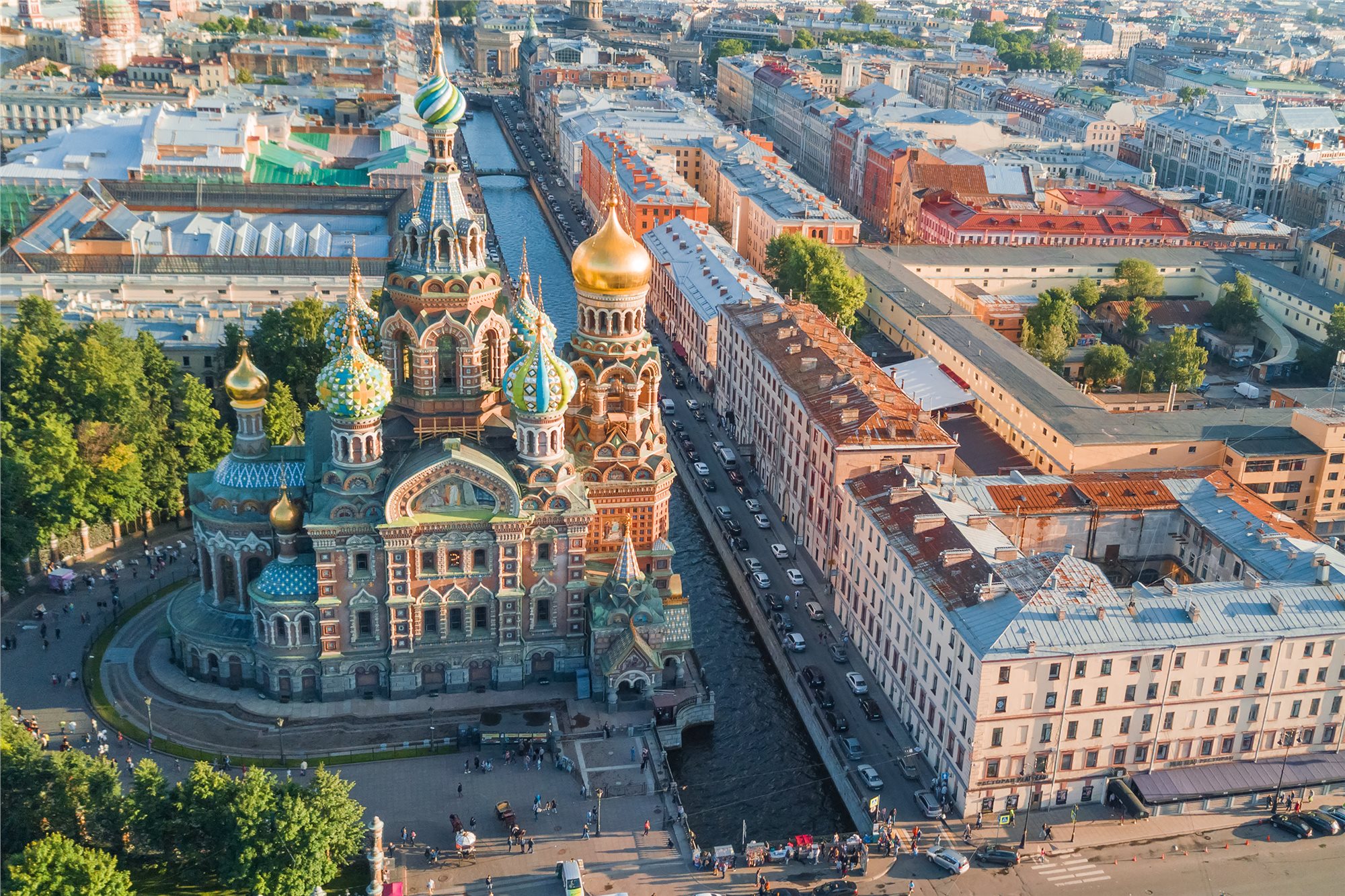Petrohrad s pohledem na Chrám Vzkříšení Ježíše Krista