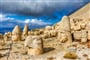 Turecko - Nemrut  a obří sochy na královské hrobce  Antiochuse I