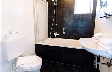 Limone sul Garda - Hotel Limonaia v Limone sul Garda - Lago di Garda ***