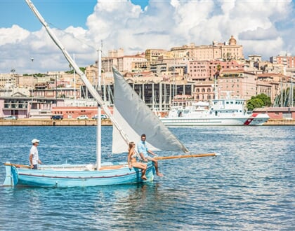 Plavba lodí, Cagliari, Sardinie