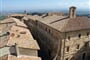Itálie - Toskánsko - Montepulciano - prejzové střechy z věže Palazzo Comunale