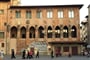 Itálie - Pistoia, Palazzo Vescovi, konec 11.století