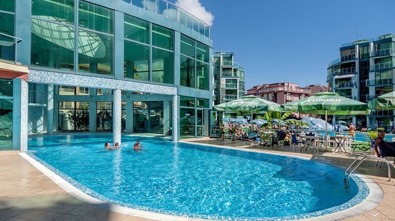 Hotel Primorsko Del Sol: fotografie vybavení exteriérů a interiérů ubytování.