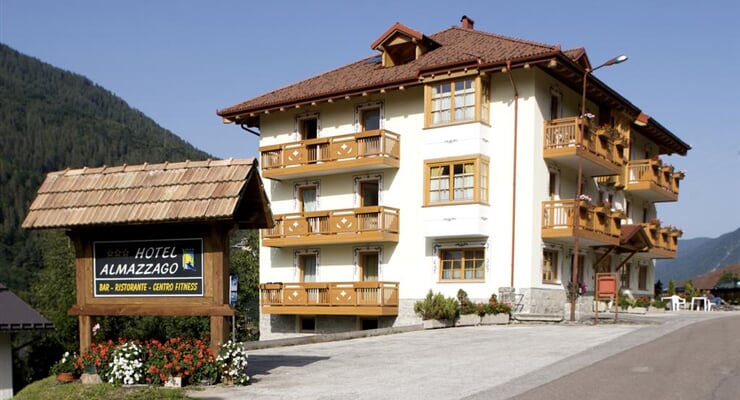 Hotel Almazzago Commezzadura (11)