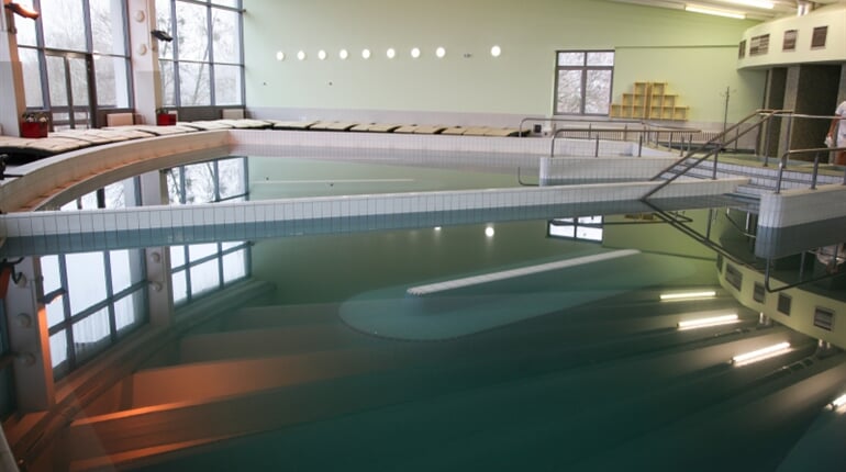 covered bath medical pool