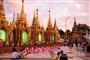 Západ slunce u pagody Shwedagon
