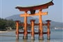 Brána torii na ostrově Mijadžima