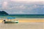 Loďka u pláže – Andamany