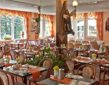285 cafe de paris