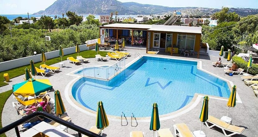 Studia-Manolis-1