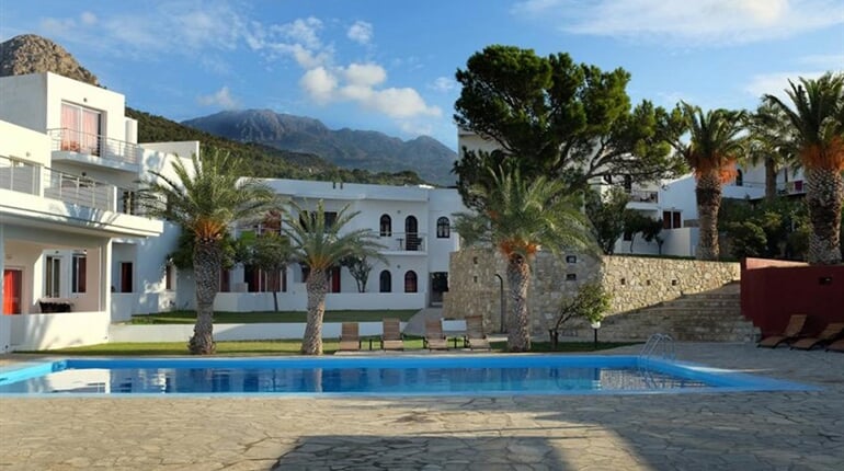 Hotel Porto Belissario: fotografie vybavení exteriérů a interiérů ubytování.