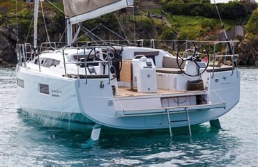 Plachetnice Sun Odyssey 410 - NIGHT FLOWER