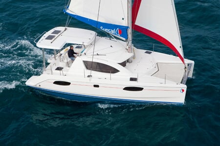 Katamarán Leopard 40 - 