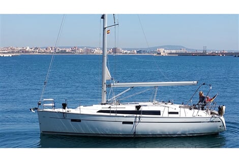 Plachetnice Bavaria Cruiser 37 - Black Pearl